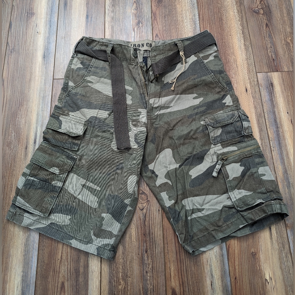 men's Camo cargo shorts -sz. M
